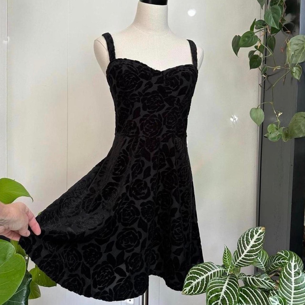 Abercrombie & Fitch Black Velvet Rose Print Mini Dress Large Whimsygoth